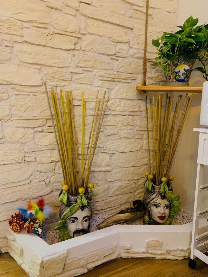 Suite I Biddizzi Da Sicilia Catania Bagian luar foto