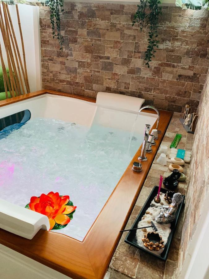 Suite I Biddizzi Da Sicilia Catania Bagian luar foto