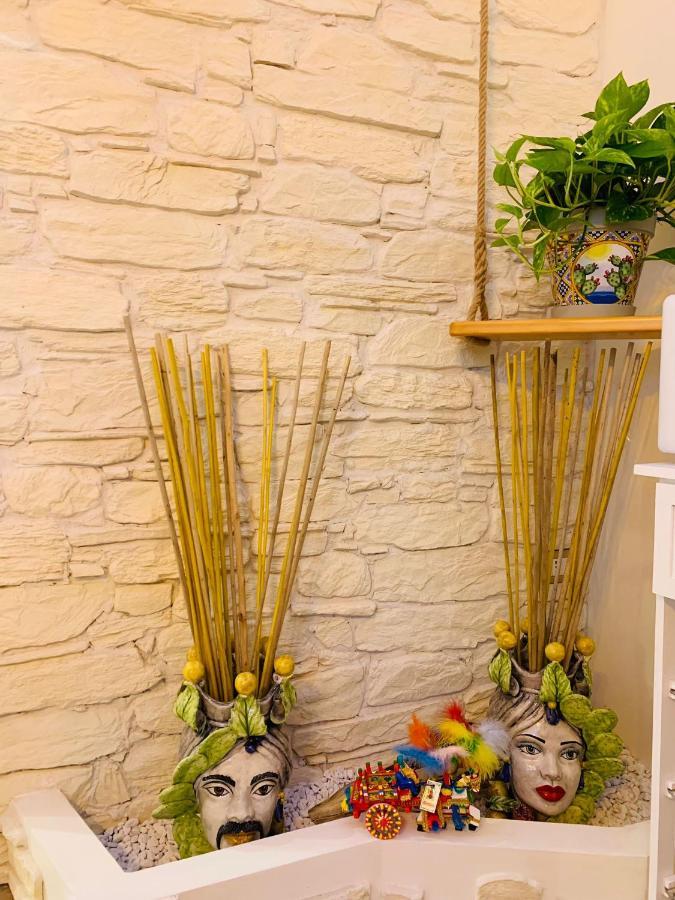 Suite I Biddizzi Da Sicilia Catania Bagian luar foto